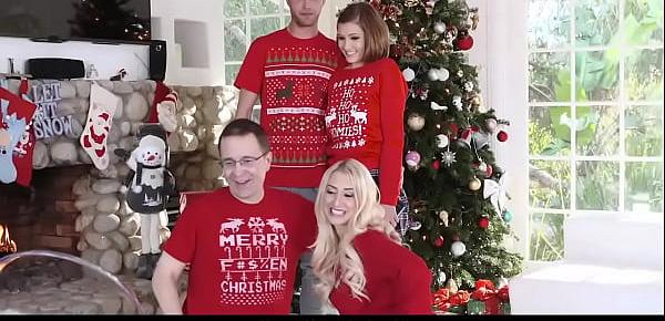  Step-Sis Fucked By Her Brother During Family Christmas Pictures